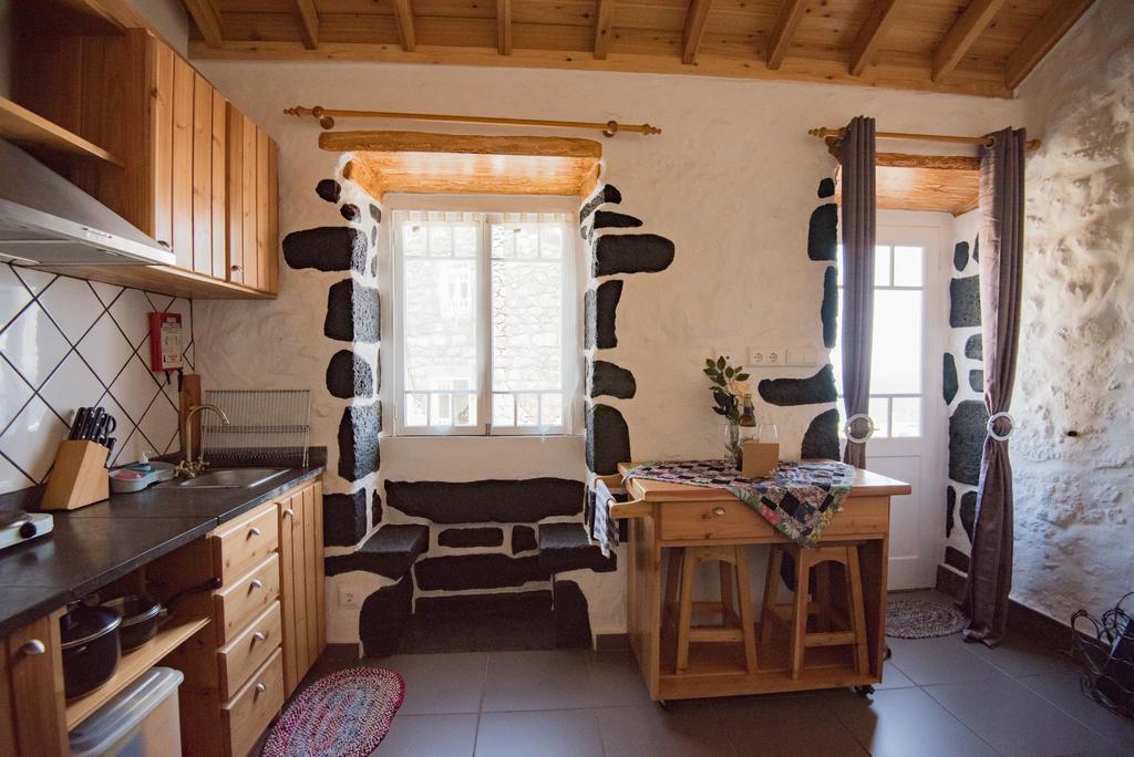 Stone Dreams - Namoradeira Calheta de Nesquim Luaran gambar
